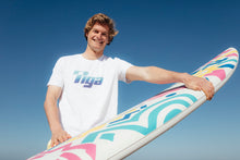 Laden Sie das Bild in den Galerie-Viewer, t shirt tiga logo bleu fond blanc vintage