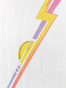 détail d'un t shirt tiga vintage style année 80