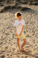 Laden Sie das Bild in den Galerie-Viewer, t shirt tiga vintage blanc arrow femme